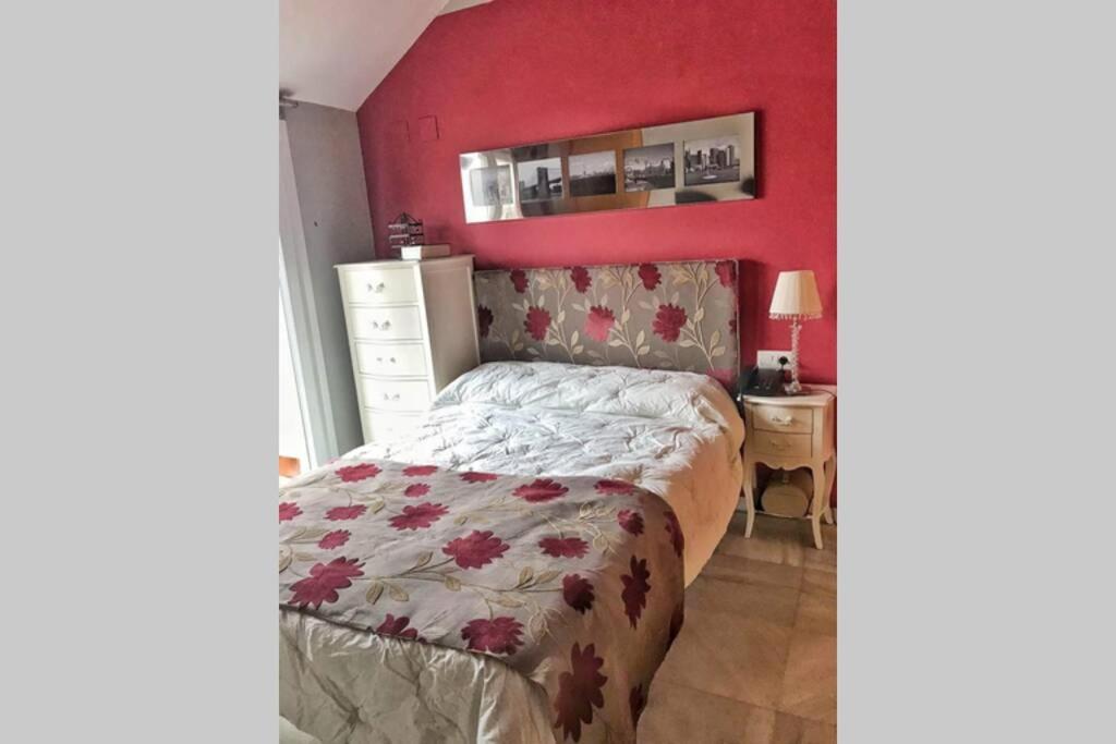 Duplex, Terraza, 10 Min Coche Centro Sevilla カマス エクステリア 写真
